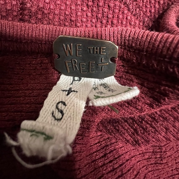 We The Free Women’s Small Maroon Sunni Valley Thermal Waffle Cut Long Sleeve Top - Picture 9 of 13